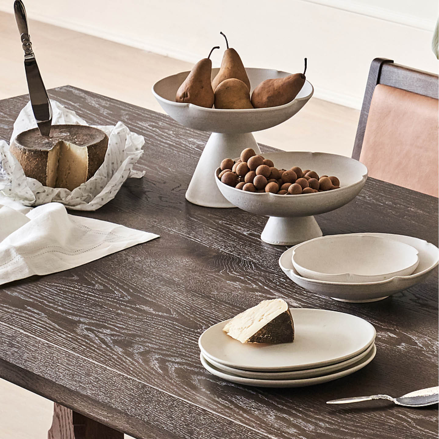 Robynn Storgaard Clover Stand