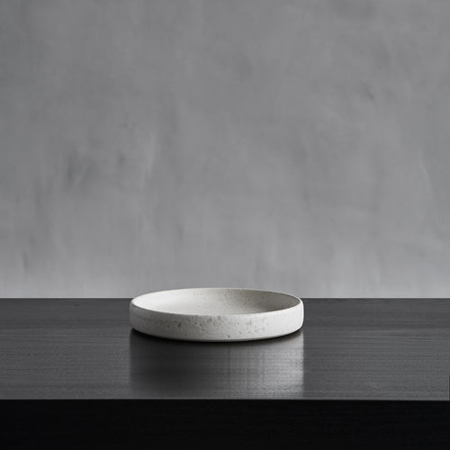 KH Würtz Medium Rimmed Plate